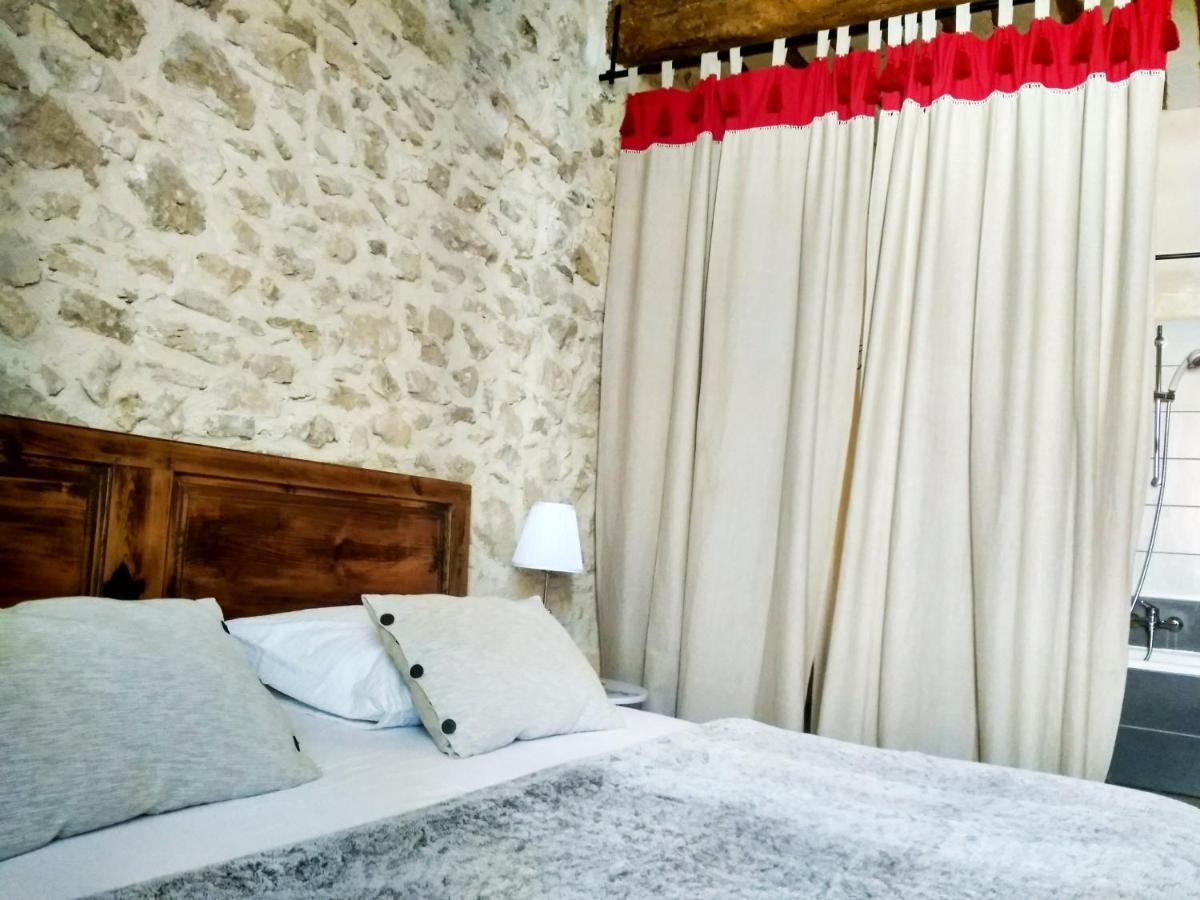 Chambre D'Hotes Face Au Lavoir Méthamis Kültér fotó