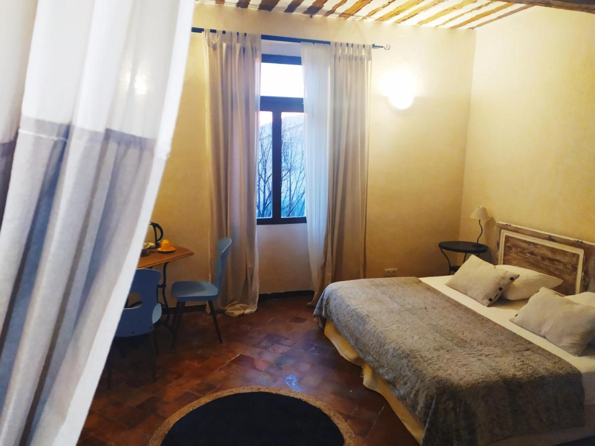 Chambre D'Hotes Face Au Lavoir Méthamis Kültér fotó