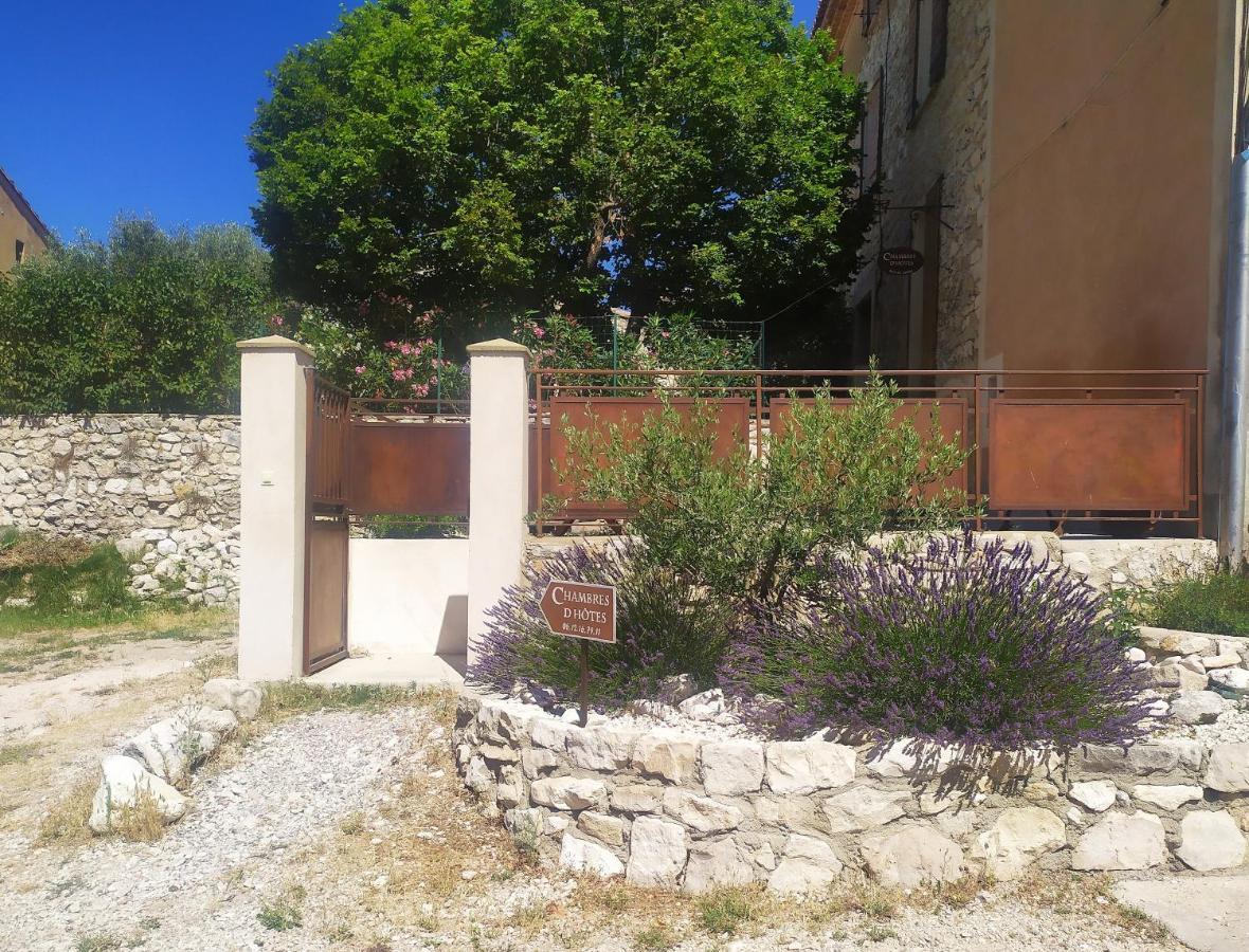 Chambre D'Hotes Face Au Lavoir Méthamis Kültér fotó
